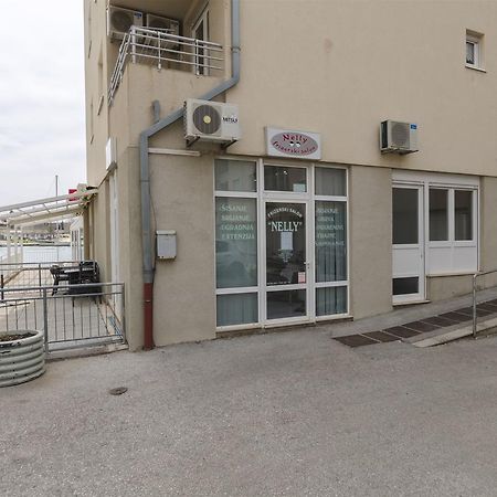 Apartment Antonela Omis Exterior photo