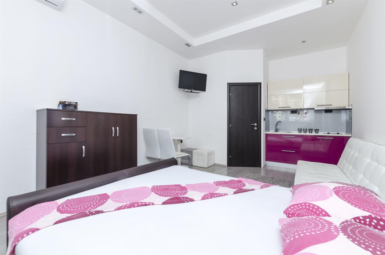Apartment Antonela Omis Exterior photo